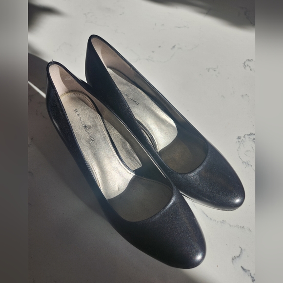 Bandolino leather classic black pumps - Picture 6 of 9